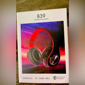 NIB pink Wireless Headphones